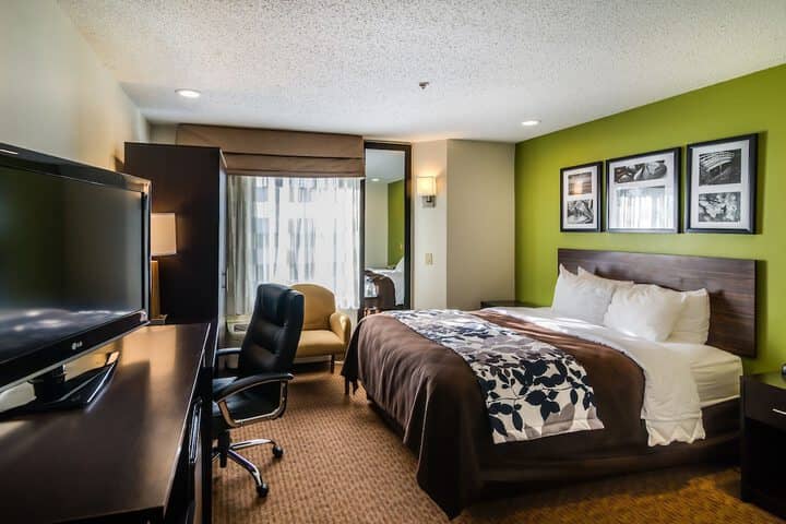 Room 22 of 40