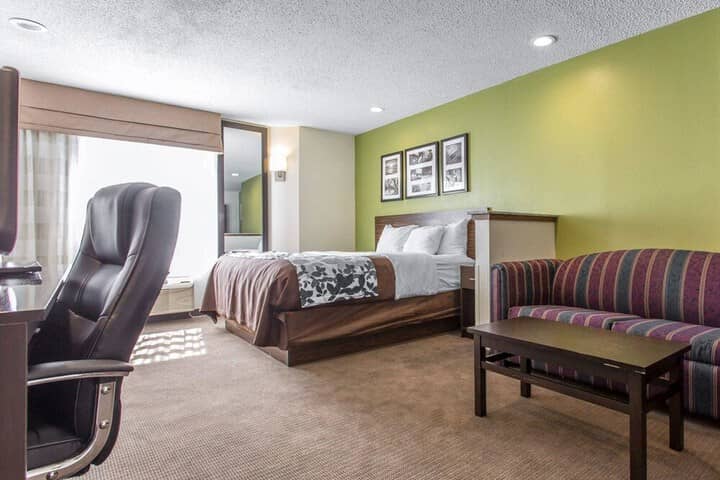 Room 7 of 40