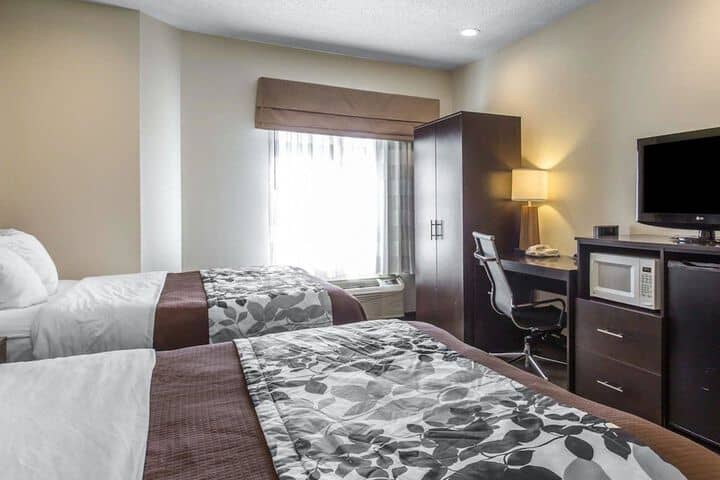 Room 12 of 40